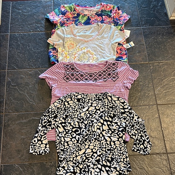 Lot of 4 petite XL.Talbots Short Sleeve Tops - Floral, Striped, and Animal Print - Picture 1 of 9